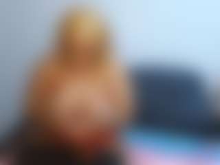 Live cam show with cherryboobslips - Cum on Soda Cam