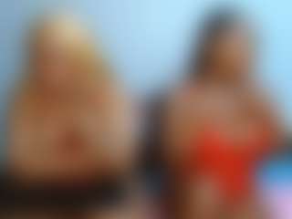 Live cam show with cherryboobslips - Tease on Hubzter Live