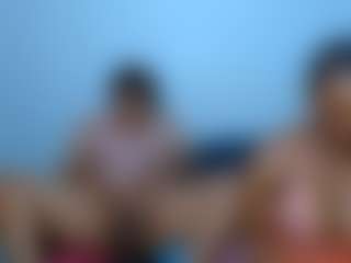 Spettacolo in cam dal vivo con cherryboobslips - Tittyfuck su Camsoda