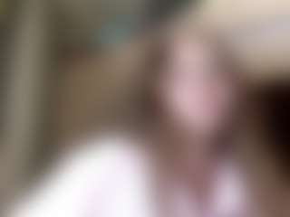 Live cam show with EloisTyrol - Bikini on Camsoda