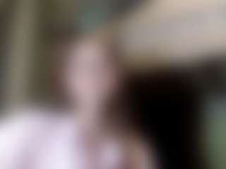 Live cam show with EloisTyrol - Sexy on Mixed Magazine Live