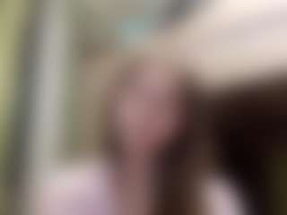 Live cam show with EloisTyrol - Blowjob on madthumbs