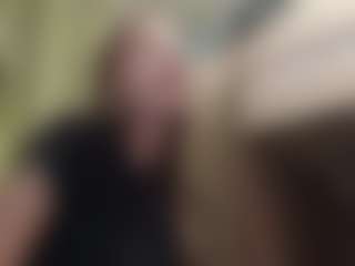 EloisTyrol's Live Sex Cam Show