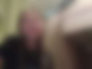 Live cam show with EloisTyrol - Crazy on Camsoda