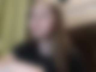 EloisTyrol's Live Sex Cam Show