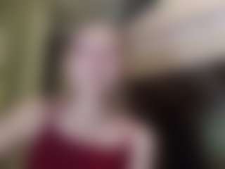 Live cam show with EloisTyrol - Solo on Camsoda