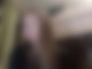 Live cam show with EloisTyrol - Athletic on SquirtSoMuch