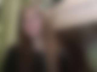 Live cam show with EloisTyrol - Strip on Camsoda