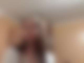Live cam show with EloisTyrol - Sweet on xxxlivecams.org