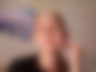 EloisTyrol's Live Sex Cam Show