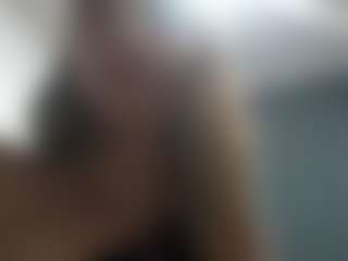 Live cam show with EloisTyrol - Thong on studioflirtlive.com
