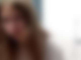 Live cam show with EloisTyrol - Sweet on Lustler