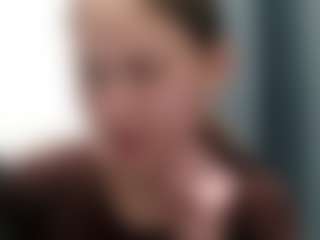 Live cam show with EloisTyrol - Butt Plug on Dare Cams