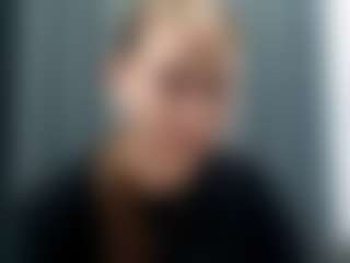 Live cam show with EloisTyrol - Gray Eyes on Mixed Magazine Live