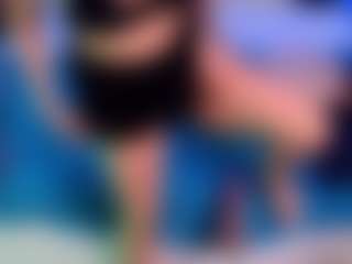 Live cam show with emmadanger - Public Curvy on xheatlive.com
