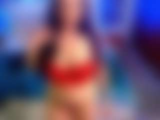 emmadanger MILF webcam performer live streaming