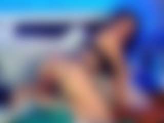 Live cam show with emmadanger - Curvy Teen (18+) on TottyGirls