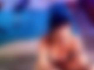 Live cam show with emmadanger - Public Latina on Camsoda