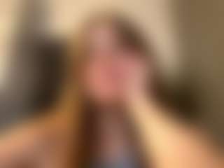 Live cam show with JenifferMedieros - Young Adult on Camsoda