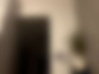 Live cam show with JenifferMedieros - Foot Fetish on Livezox