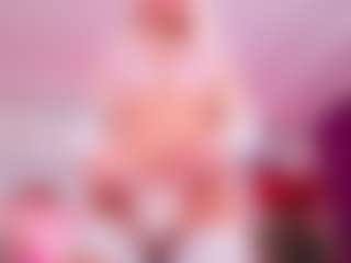 Live cam show with jolly-belle - Green Eyes on TottyGirls