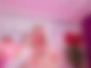 Live cam show with jolly-belle - Green Eyes on googirlz
