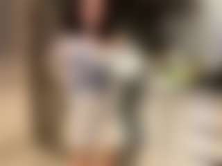 Live cam show with Rukiya - Dreads on Camsoda