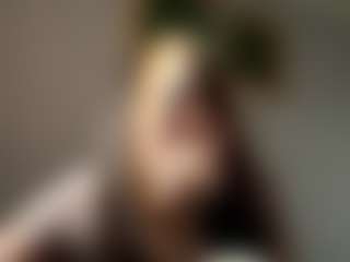 Mia's Live Sex Cam Show
