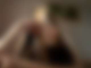 Mia's Live Sex Cam Show