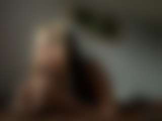 Live cam show with Mia - Ebony HD on madthumbs