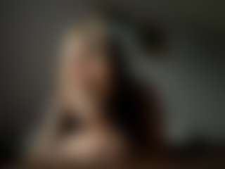 Live cam show with Mia - Squirt Blonde Hair on Camsoda