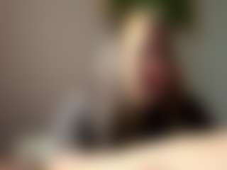 Mia's Live Sex Cam Show