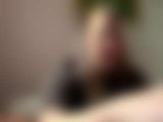 Mia's Live Sex Cam Show