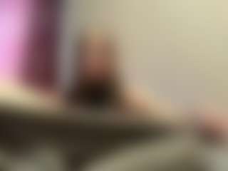 Mia's Live Sex Cam Show
