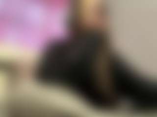 Mia's Live Sex Cam Show