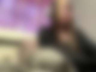 Mia's Live Sex Cam Show