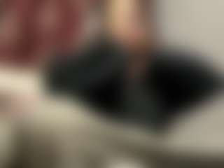 Mia's Live Sex Cam Show