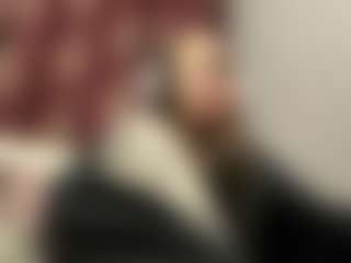 Mia's Live Sex Cam Show