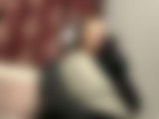 Mia's Live Sex Cam Show