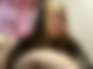 Mia's Live Sex Cam Show