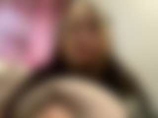 Mia's Live Sex Cam Show
