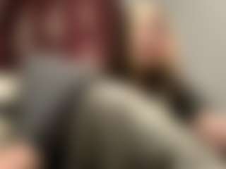 Mia's Live Sex Cam Show
