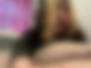 Live cam show with Mia - Tease Mature on https://playwithruby.com