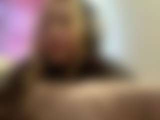 Live cam show with Mia - Teen (18+) on makecum.org