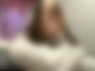 Live cam show with Mia - Fingering on CamwithHer