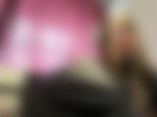 Mia's Live Sex Cam Show