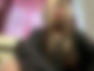 Mia's Live Sex Cam Show