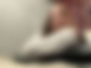 Mia's Live Sex Cam Show