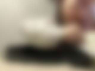 Mia's Live Sex Cam Show