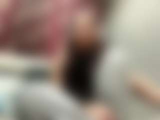 Live cam show with Mia - Hairy Pussy on Camsoda